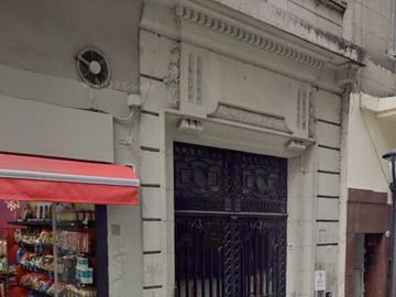 Edificio con 4 pisos disponibles apto comercial en Microcentro