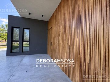 Casa en Venta 4 ambientes con pileta Puertos Zona Norte