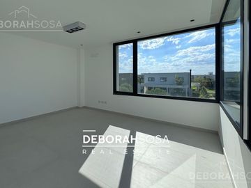 Casa en Venta 4 ambientes con pileta Puertos Zona Norte