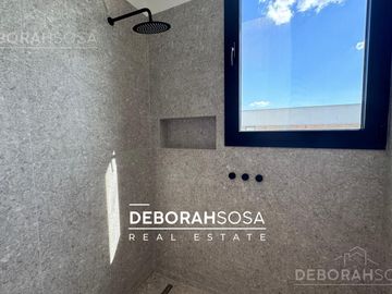 Casa en Venta 4 ambientes con pileta Puertos Zona Norte