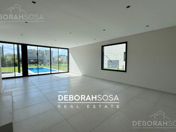 Casa en Venta 4 ambientes con pileta Puertos Zona Norte