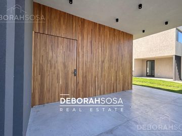 Casa en Venta 4 ambientes con pileta Puertos Zona Norte
