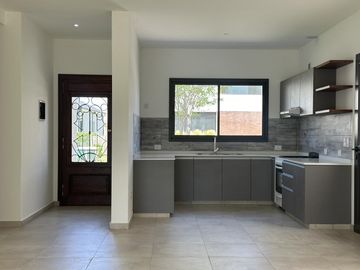 Venta Casa a estrenar - Barrio Privado Santo Tomas - Pilar | VCO Propiedades