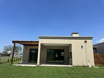 Venta Casa a estrenar - Barrio Privado Santo Tomas - Pilar | VCO Propiedades