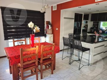 Casa en venta - Barrio Echeverria Del Lago, Canning