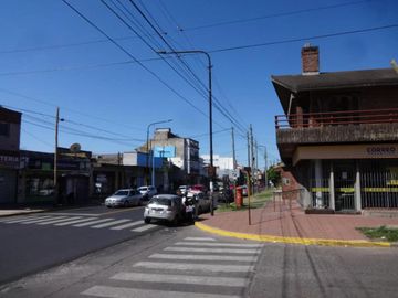 Departamento en venta - 3 Dormitorios 1 Baño - 490Mts2 - Quilmes Oeste