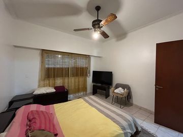 En Venta Casa de 3 ambientes . con fondo  garage  s/lote de 8 x 23