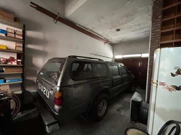 En Venta Casa de 3 ambientes . con fondo  garage  s/lote de 8 x 23