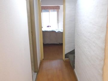 VENTA DÚPLEX DE 4 AMBIENTES EN OLIVOS
