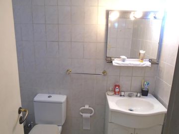VENTA DÚPLEX DE 4 AMBIENTES EN OLIVOS