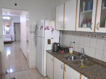 VENTA DÚPLEX DE 4 AMBIENTES EN OLIVOS