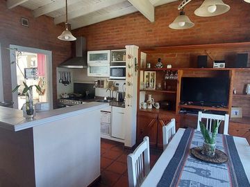 Casa de 4 Amb. a la venta en cañuelas