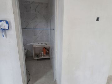 VENDE DÚPLEX A ESTRENAR EN CIPOLLETTI, 3 DORMITORIOS