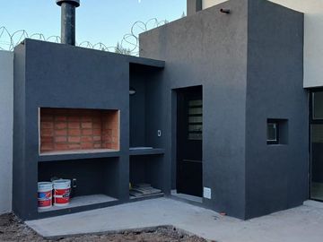 VENDE DÚPLEX A ESTRENAR EN CIPOLLETTI, 3 DORMITORIOS