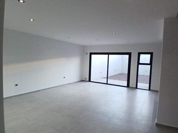 VENDE DÚPLEX A ESTRENAR EN CIPOLLETTI, 3 DORMITORIOS