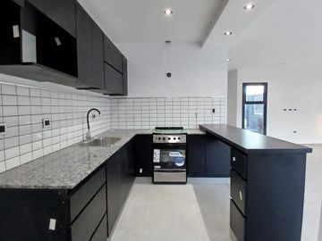 VENDE DÚPLEX A ESTRENAR EN CIPOLLETTI, 3 DORMITORIOS