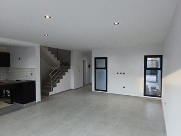 VENDE DÚPLEX A ESTRENAR EN CIPOLLETTI, 3 DORMITORIOS