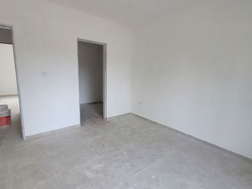 VENDE DÚPLEX A ESTRENAR EN CIPOLLETTI, 3 DORMITORIOS