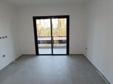 VENDE DÚPLEX A ESTRENAR EN CIPOLLETTI, 3 DORMITORIOS