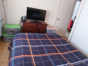 VENTA DEPARTAMENTO 2 AMBIENTES  LUMINOSO CON COCHERA Y BALCON, APTO CREDITO