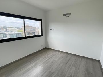 Casa a estrenar en  Barrio Privado San Pablo