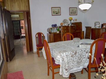 Casa en Ludueña - Apto crédito - Cochera - Una sola planta