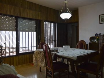 Casa en Ludueña - Apto crédito - Cochera - Una sola planta