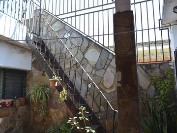 Casa en Ludueña - Apto crédito - Cochera - Una sola planta
