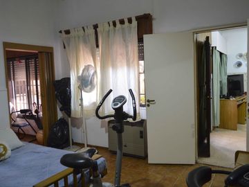 Casa en Ludueña - Apto crédito - Cochera - Una sola planta
