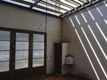 Casa en Ludueña - Apto crédito - Cochera - Una sola planta