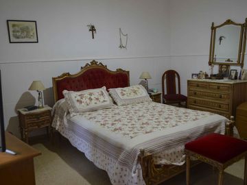 Casa en Ludueña - Apto crédito - Cochera - Una sola planta