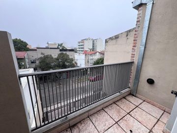 VENTA APTO CREDITO PH TRES AMBIENTES CON COCHERA EN FLORIDA VICENTE LOPEZ