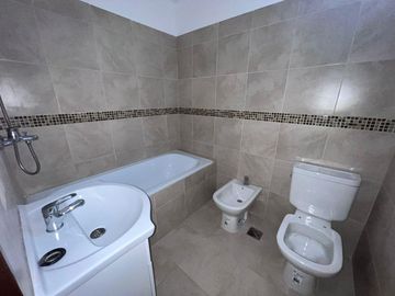 VENTA APTO CREDITO PH TRES AMBIENTES CON COCHERA EN FLORIDA VICENTE LOPEZ