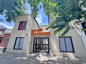 Oportunidad. Departamento en Venta de 2 plantas. Sin expensas. Centro Zárate
