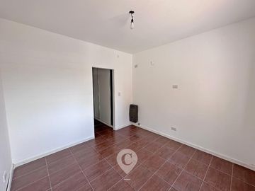Oportunidad. Departamento en Venta de 2 plantas. Sin expensas. Centro Zárate