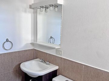 Oportunidad. Departamento en Venta de 2 plantas. Sin expensas. Centro Zárate