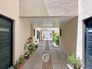Oportunidad. Departamento en Venta de 2 plantas. Sin expensas. Centro Zárate