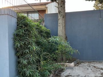Terreno en San Isidro Apto estacionamiento, oficinas y residencia