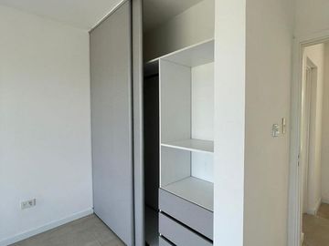 VENTA  CASA 6 ambientes a la Laguna en Barrio San Sebastian AREA 10 - APTO CREDITO