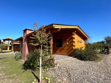 COMPLEJO DE CABAÑAS EN SANTA MONICA - CALAMUCHITA