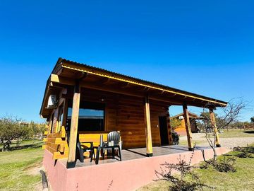 COMPLEJO DE CABAÑAS EN SANTA MONICA - CALAMUCHITA