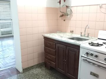 Venta Departamento 1 Amb. en Ramos Mejia Buen Estado y Excelente Ubicación