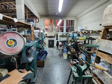 Casa y Taller zona urbana Bariloche en venta - Oportunidad