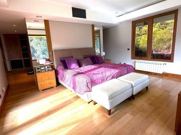 Casa en  venta 7 ambientes en Arelauquen  Lote R8