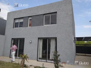 Venta Dupex de Tres Dormitorios en Tejas del Sur