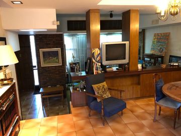 Casa de 2 plantas, en Venta en Zona Plaza Moreno