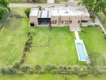 Casa en venta - Barrio Fincas de San Vicente Chacras