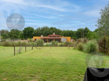 Casa en venta - Barrio Fincas de San Vicente Chacras