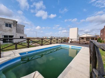 Hermosa casa en venta 3 ambientes Doomselar Chico con pileta