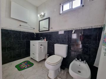 Hermosa casa en venta 3 ambientes Doomselar Chico con pileta